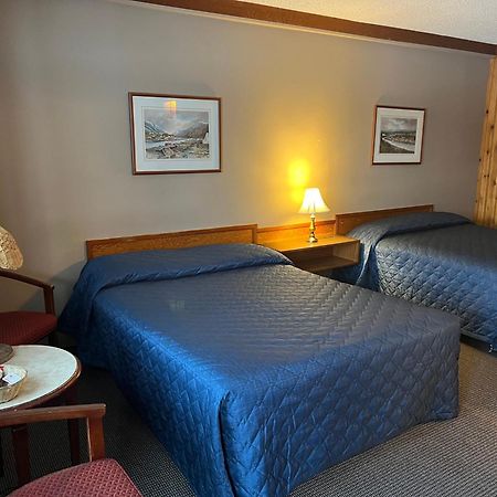 Glacier View Inn Haines Junction Ngoại thất bức ảnh