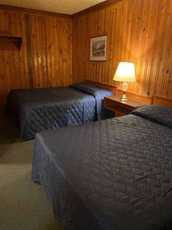 Glacier View Inn Haines Junction Ngoại thất bức ảnh